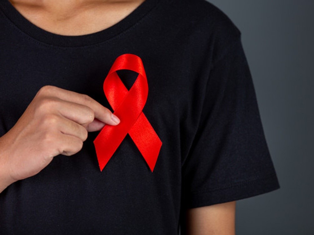 Dezembro Vermelho: saúde mental dos pacientes de HIV e AIDS