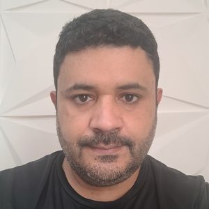 Psicólogo Helio Martins Costa
