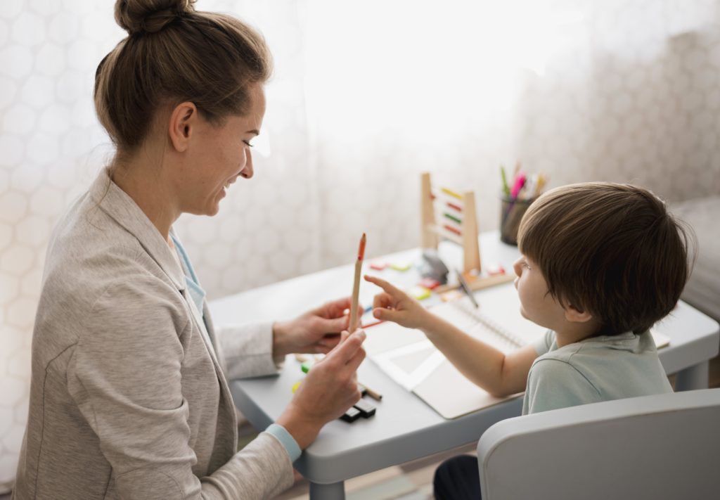 Terapia infantil: veja o que é, benefícios e idade