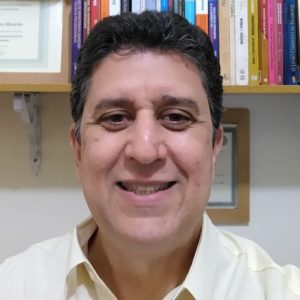 Psicólogo Cláudio Moraes Mourão