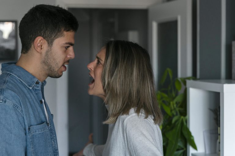 Transtorno Explosivo Intermitente: Sintomas e Tratamento